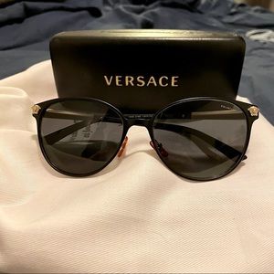 Versace Polarized Sunglasses 🕶